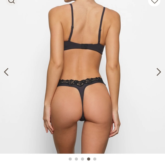 NWOT SKIMS Fits Everybody Lace Unlined Scoop Bra - Onyx - Picture 3 of 4